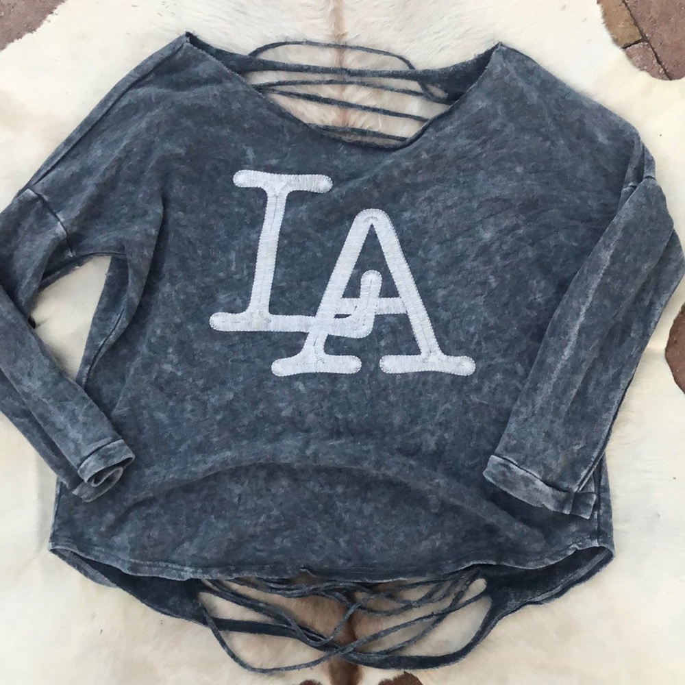 🔥3 for $20- Nordstrom LA Ripped Sweater